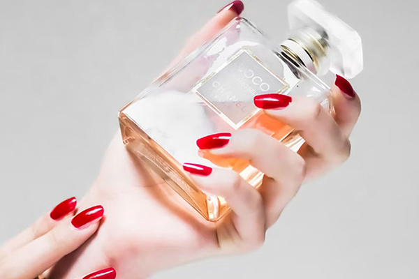 choosing a fragrance for cosmetics